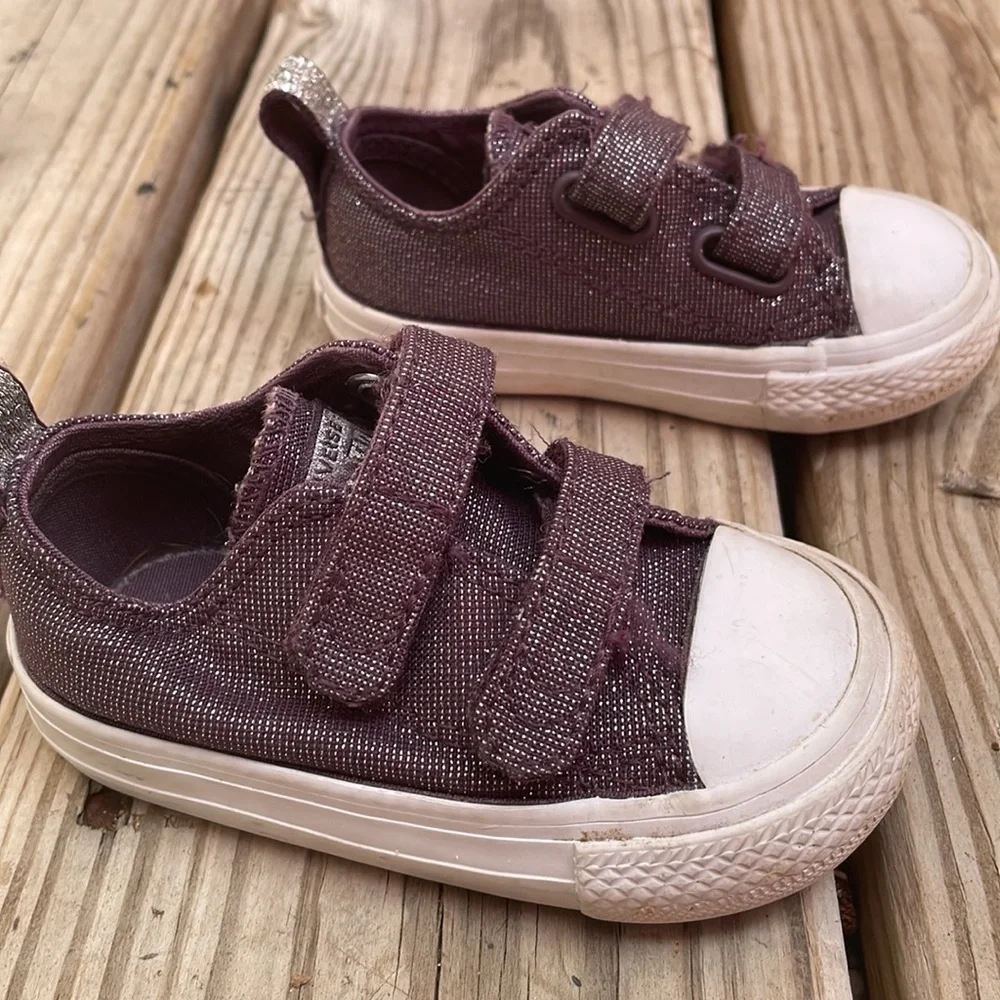 Converse Chuck Taylor All Star 2V Ox Fairy Dust Purple Toddler Sneakers Size 4